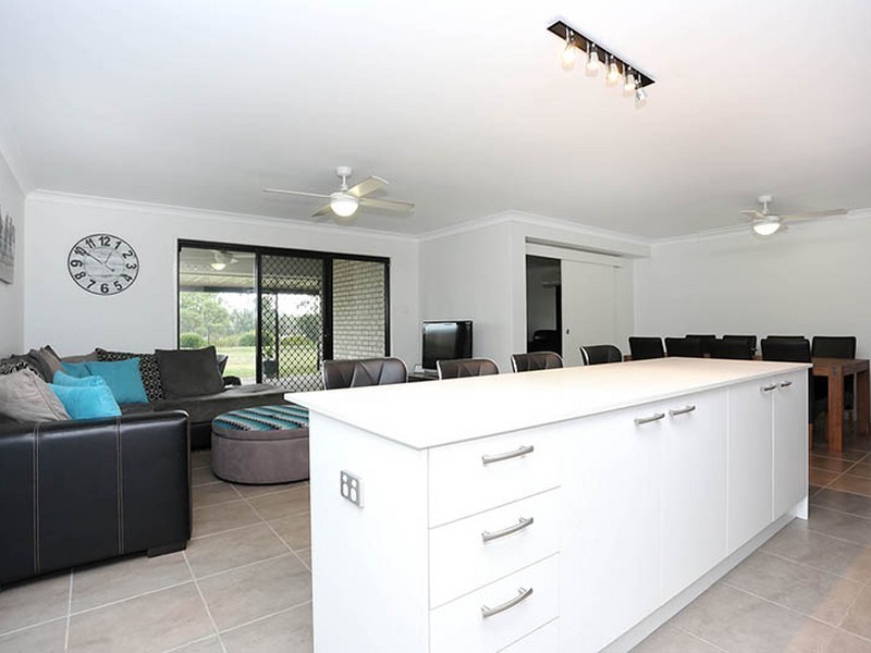 63 Sandheath Place, Ningi QLD 4511