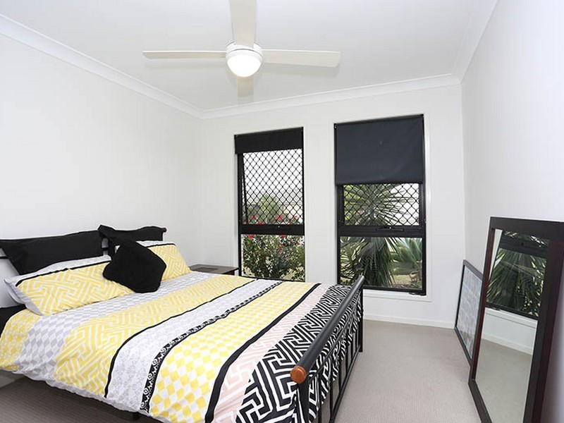 63 Sandheath Place, Ningi QLD 4511