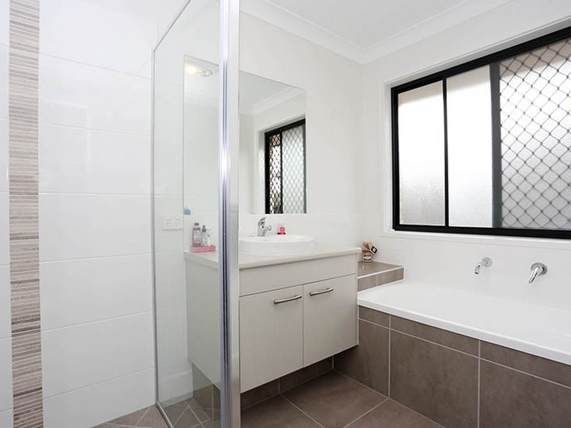 63 Sandheath Place, Ningi QLD 4511