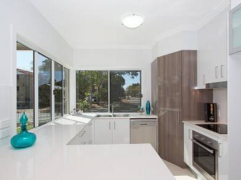 8/8 Wattle Avenue, Bongaree QLD 4507