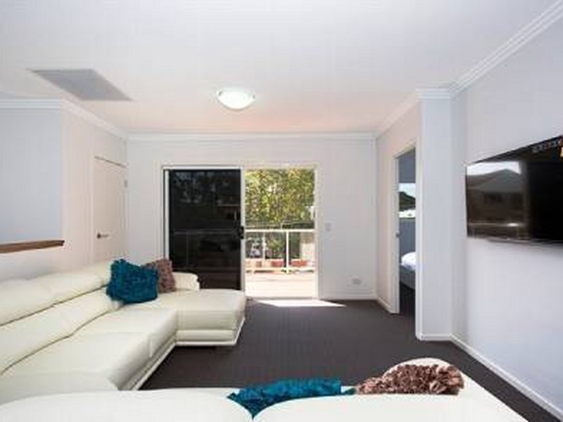 8/8 Wattle Avenue, Bongaree QLD 4507