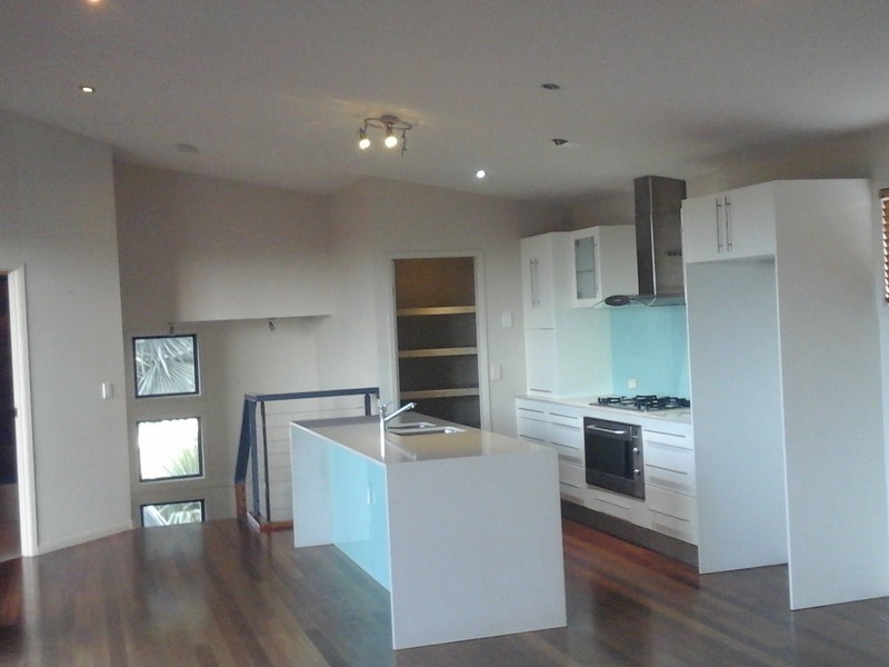 3 Wistari Way, Beachmere QLD 4510