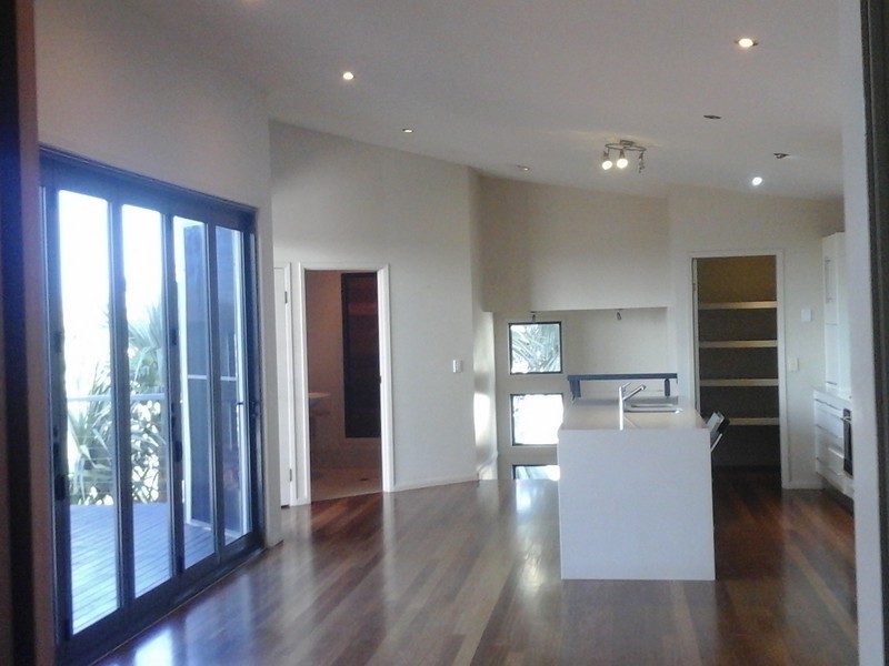 3 Wistari Way, Beachmere QLD 4510