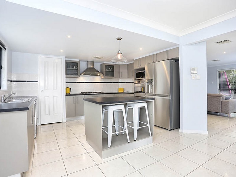 204 Endeavour Drive, Banksia Beach QLD 4507