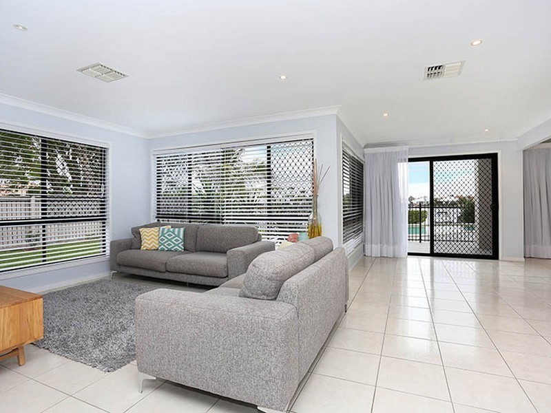 204 Endeavour Drive, Banksia Beach QLD 4507