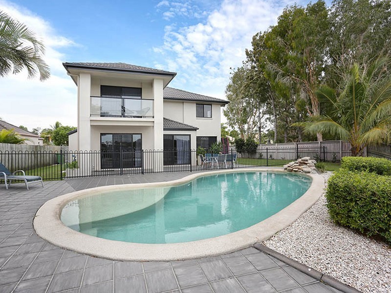 204 Endeavour Drive, Banksia Beach QLD 4507