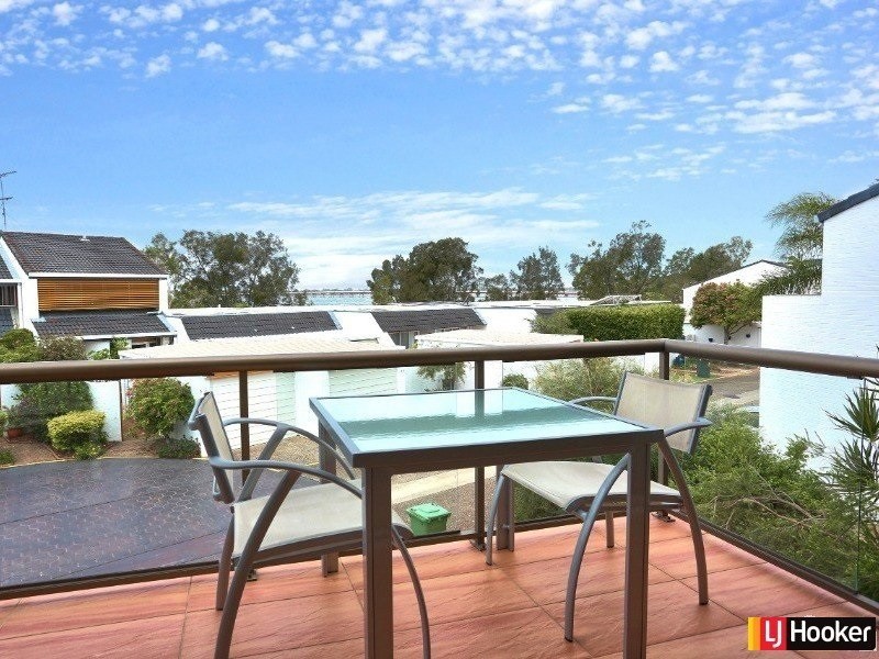 Sandstone Point QLD 4511