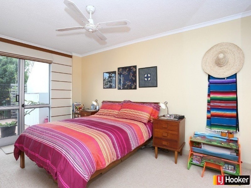 Sandstone Point QLD 4511