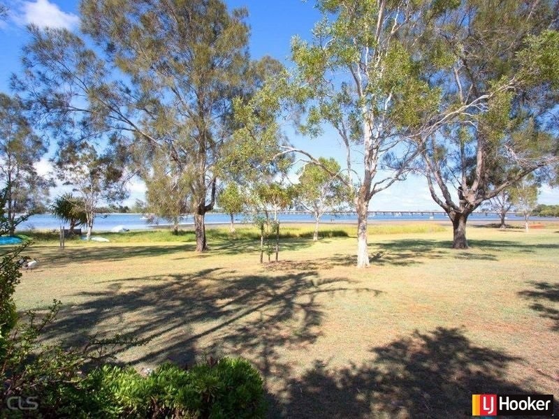 Sandstone Point QLD 4511