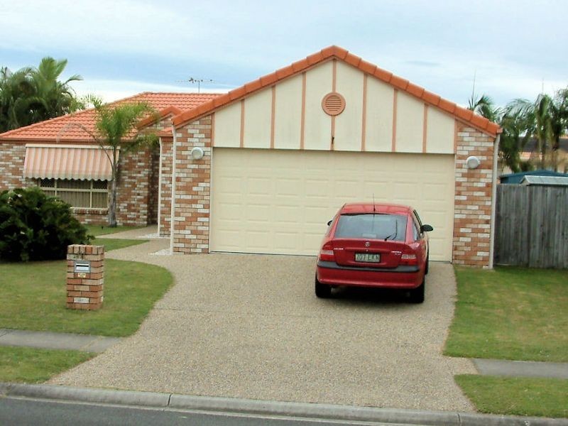 111 Avon Avenue, Banksia Beach QLD 4507