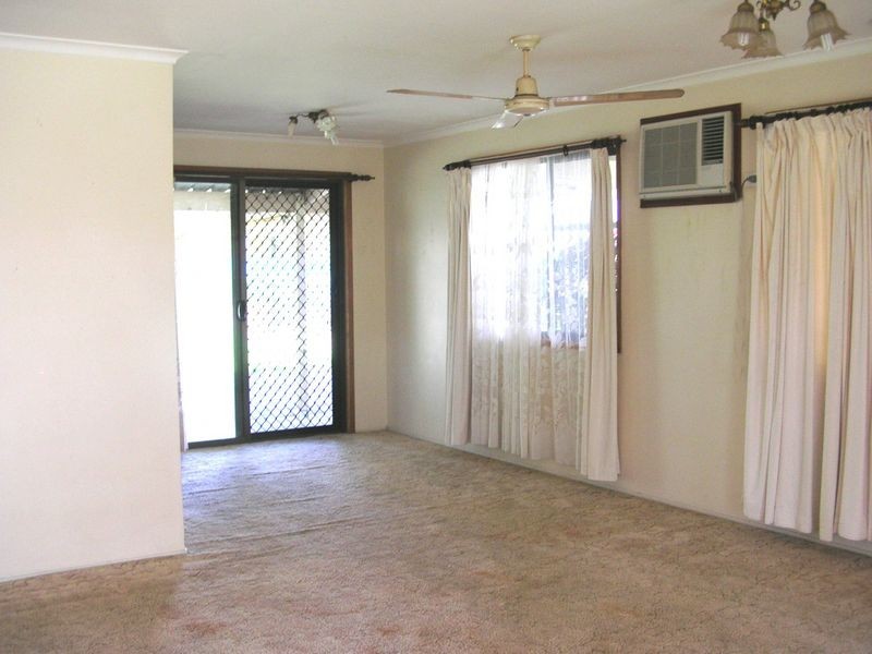 16 Gillian Street, Beachmere QLD 4510