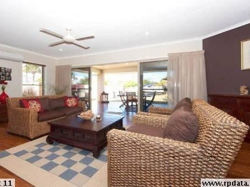 154 Marina Boulevard, Banksia Beach QLD 4507