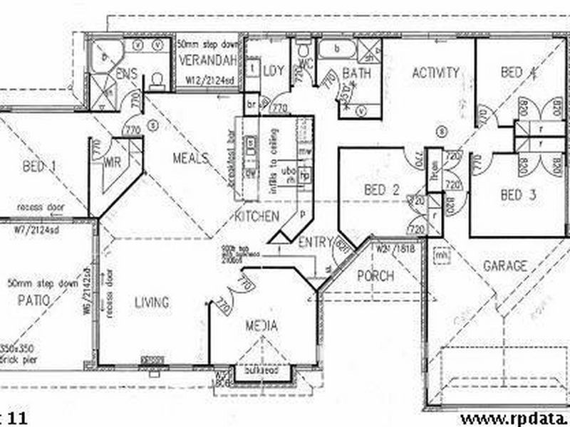 154 Marina Boulevard, Banksia Beach QLD 4507