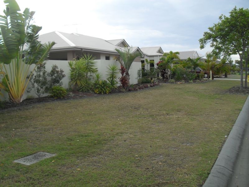 154 Marina Boulevard, Banksia Beach QLD 4507