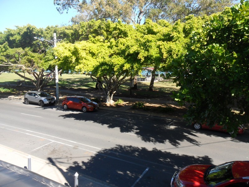 2/7 Toorbul Street, Bongaree QLD 4507