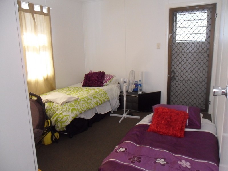 2/7 Toorbul Street, Bongaree QLD 4507