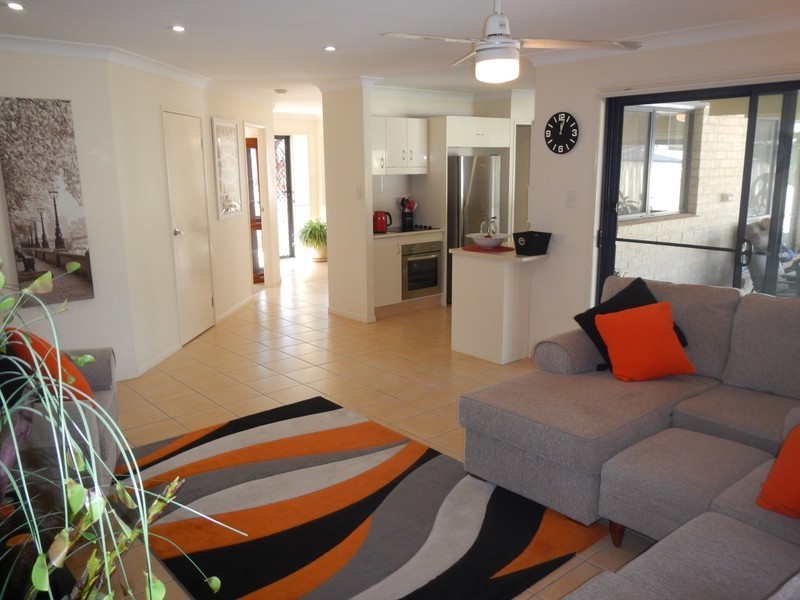 37 Mossman Way, Sandstone Point QLD 4511