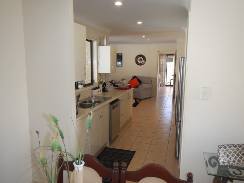 37 Mossman Way, Sandstone Point QLD 4511