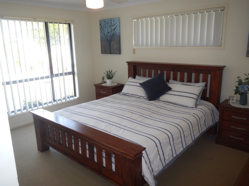 37 Mossman Way, Sandstone Point QLD 4511