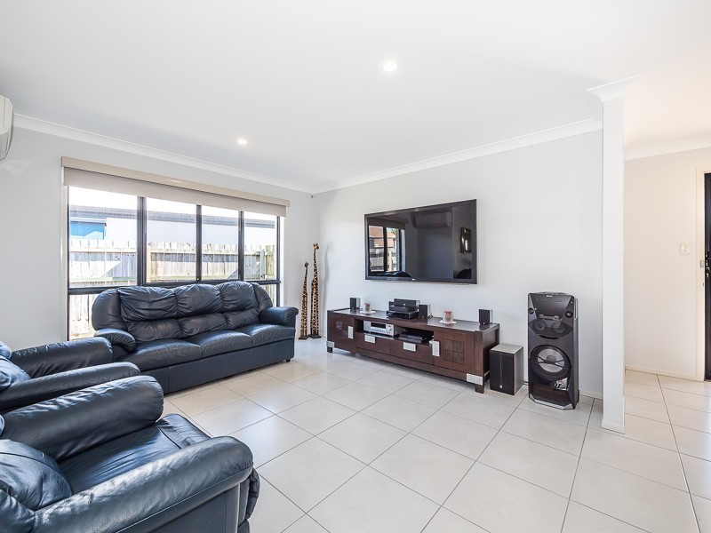 251 Bestmann Road, Sandstone Point QLD 4511