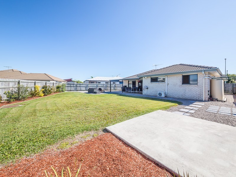 251 Bestmann Road, Sandstone Point QLD 4511
