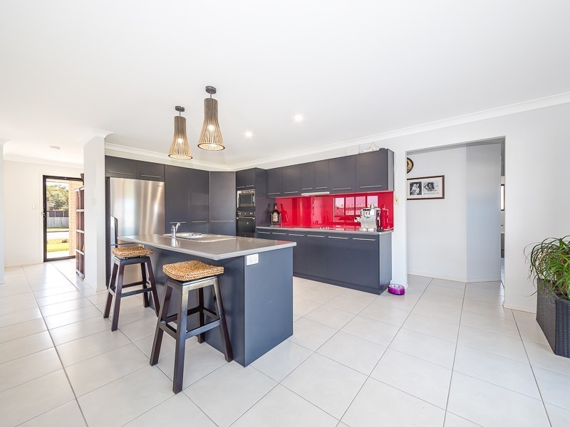 251 Bestmann Road, Sandstone Point QLD 4511