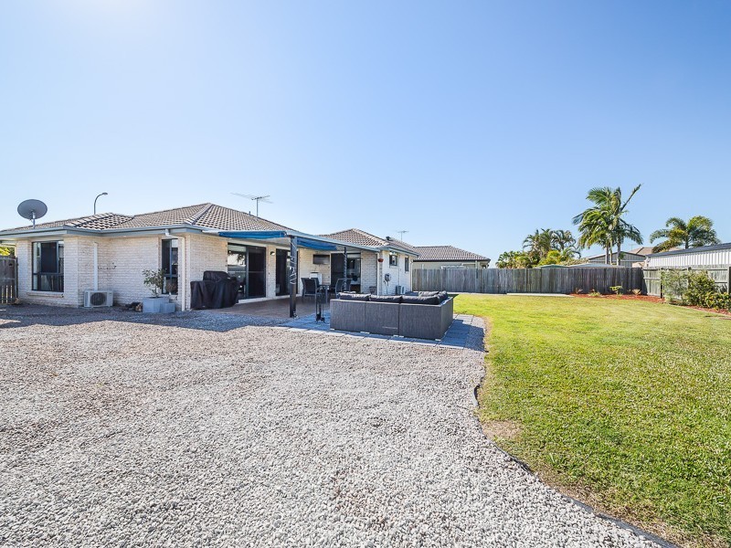 251 Bestmann Road, Sandstone Point QLD 4511