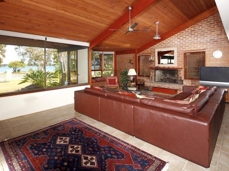89 Sylvan Beach Esplanade, Bellara QLD 4507
