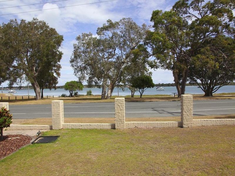 89 Sylvan Beach Esplanade, Bellara QLD 4507