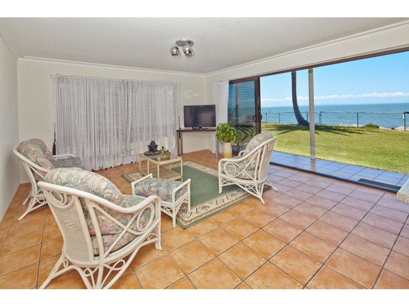 5B Biggs Avenue, Beachmere QLD 4510