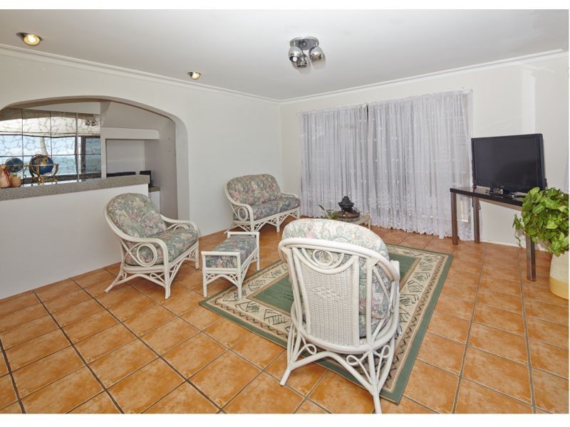 5B Biggs Avenue, Beachmere QLD 4510