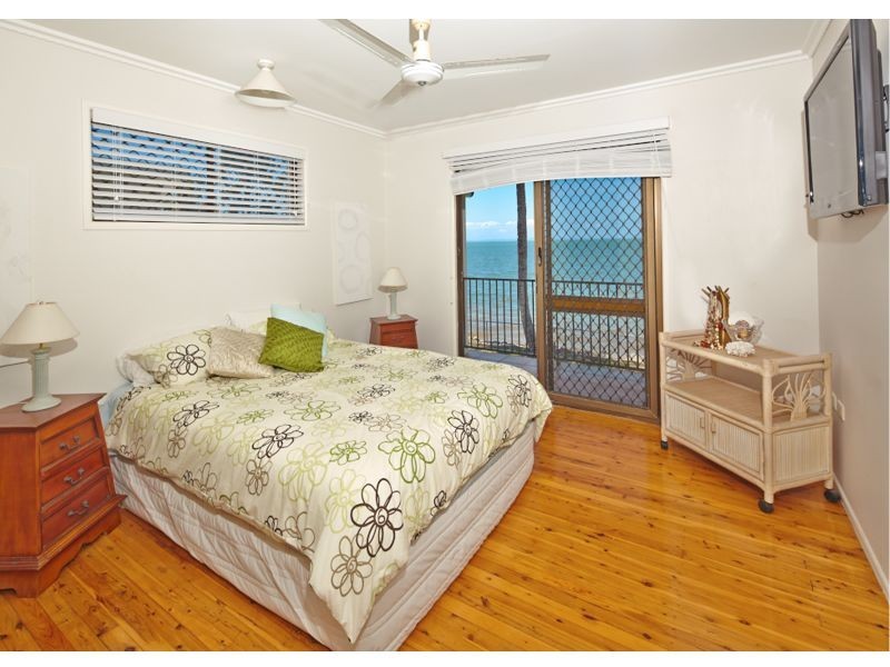 5B Biggs Avenue, Beachmere QLD 4510