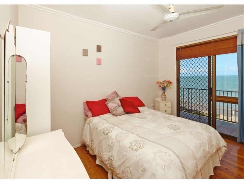 5B Biggs Avenue, Beachmere QLD 4510