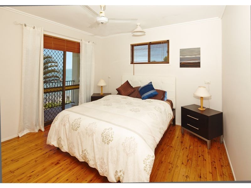 5B Biggs Avenue, Beachmere QLD 4510