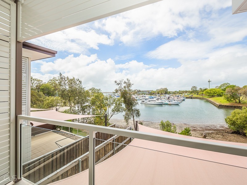 3/4 Kalmakuta Drive, Sandstone Point QLD 4511