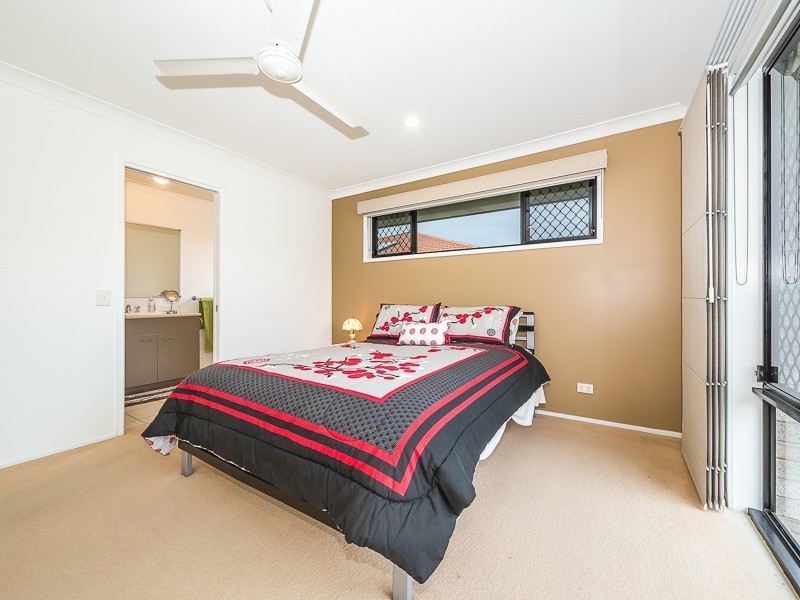 4 Dunwich Court, Sandstone Point QLD 4511