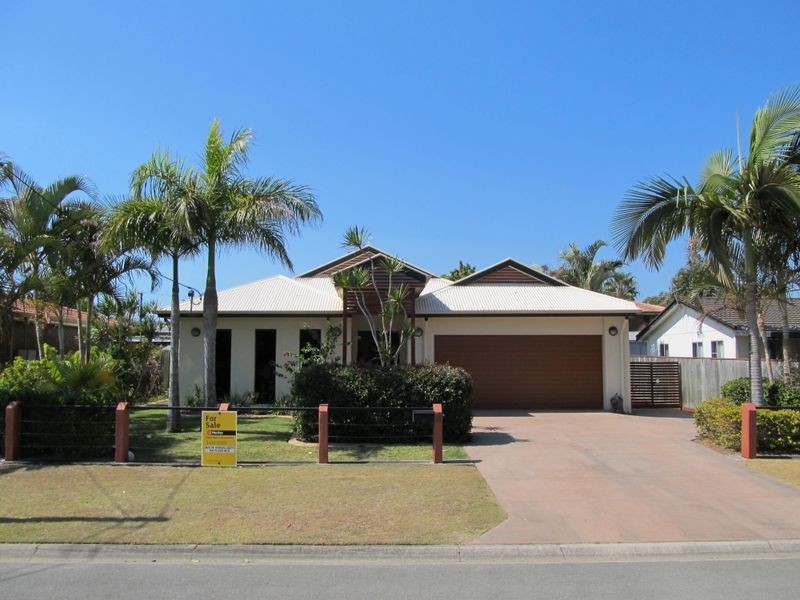 8 Avon Avenue, Bribie Island QLD 4507