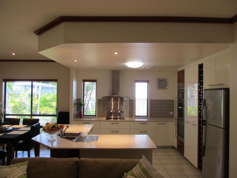 8 Avon Avenue, Bribie Island QLD 4507