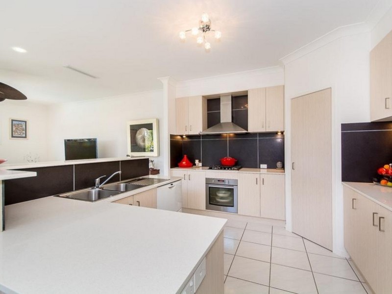 51 Dunebean Drive, Banksia Beach QLD 4507