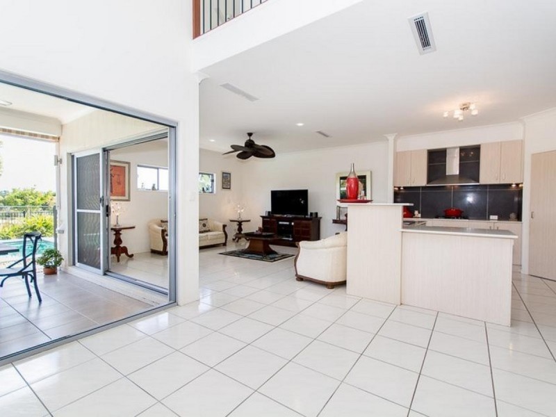 51 Dunebean Drive, Banksia Beach QLD 4507