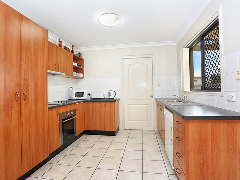 131 Carpenter Way, Sandstone Point QLD 4511