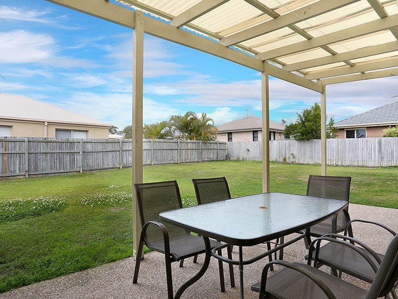 131 Carpenter Way, Sandstone Point QLD 4511