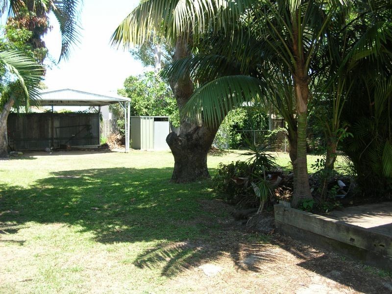 22 Lalroy Street, Beachmere QLD 4510