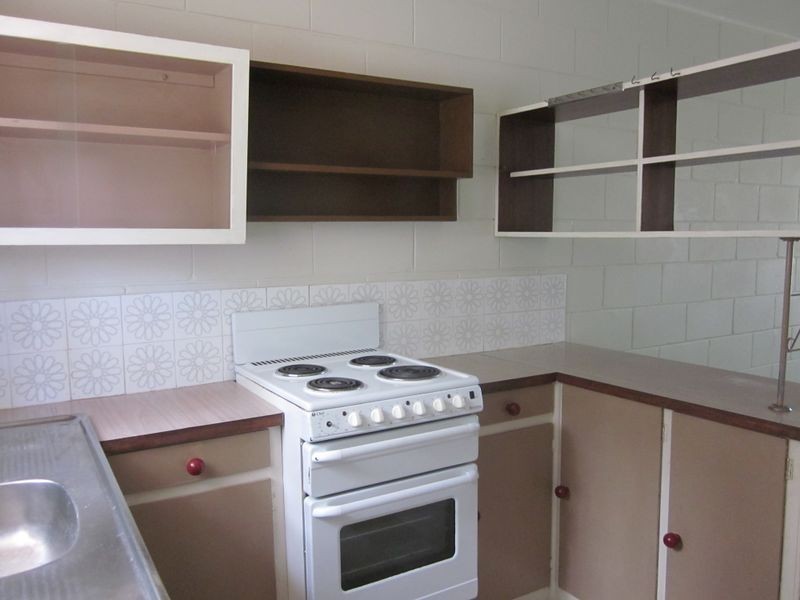 1/64 Coronation Avenue, Beachmere QLD 4510