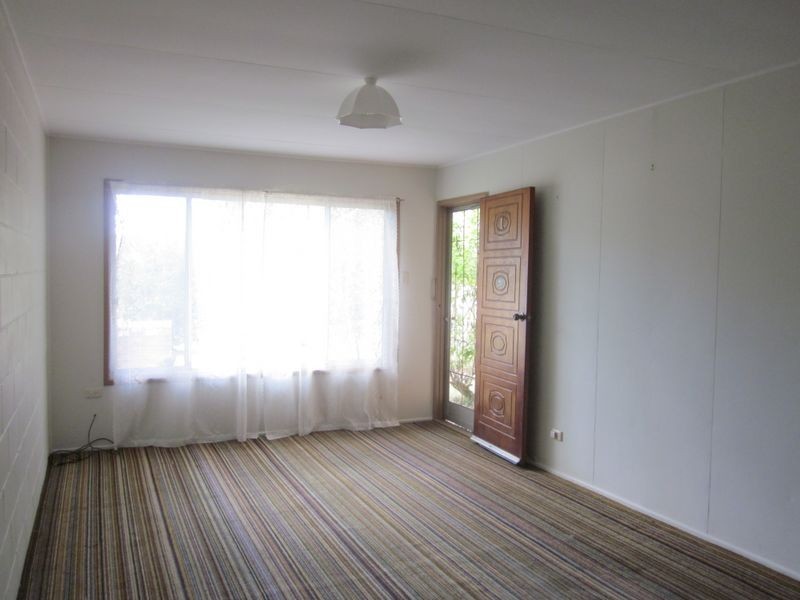 1/64 Coronation Avenue, Beachmere QLD 4510