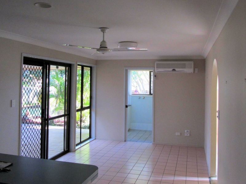 122 Bestmann Road East, Sandstone Point QLD 4511