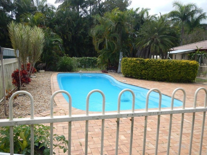 8 Alex Avenue, Ningi QLD 4511