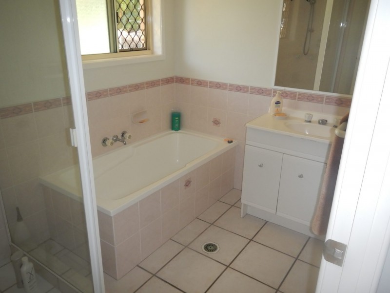 8 Alex Avenue, Ningi QLD 4511