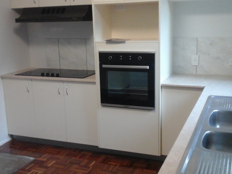 18 Dwyer Street, Beachmere QLD 4510