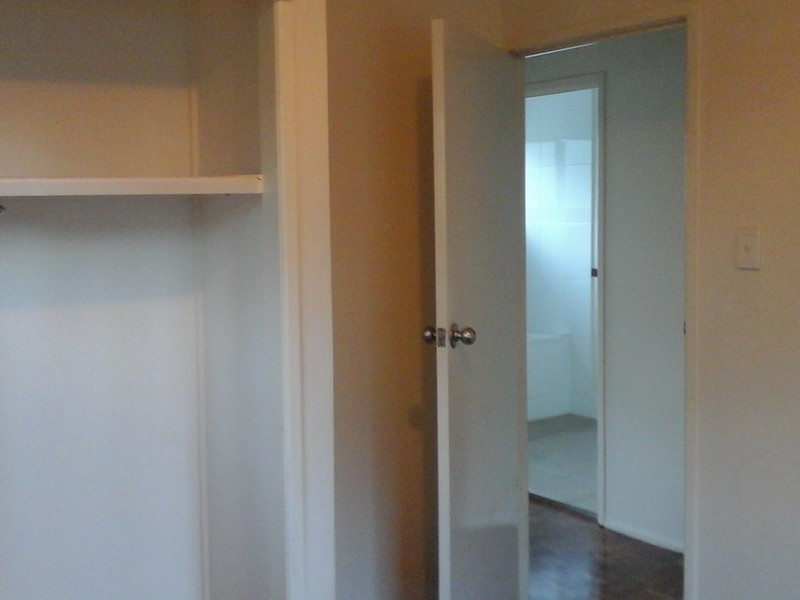 18 Dwyer Street, Beachmere QLD 4510